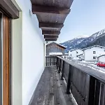 Feriehus Tschol *