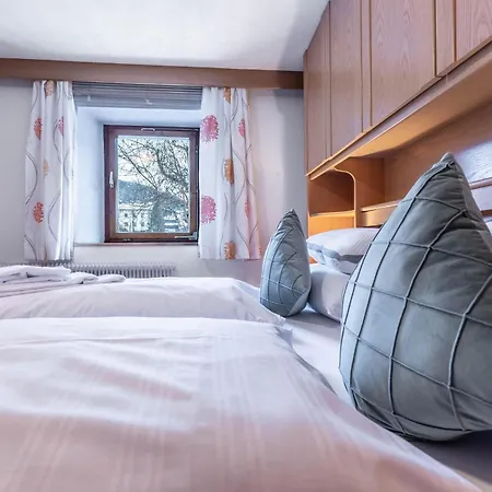 Vakantiehuis Tschol *